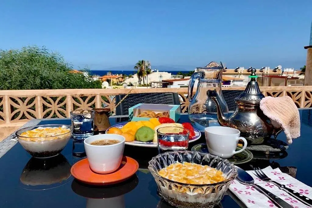 Semi-Detached Villa Sea Views, Huge Terrace, Close Beach Palm-mar 0*,  España