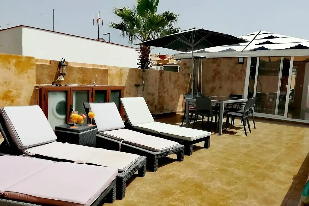 Semi-Detached Villa Sea Views, Huge Terrace, Close Beach Palm-mar España